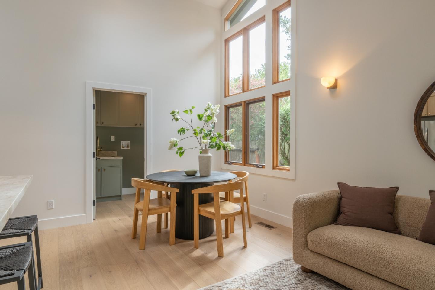 Detail Gallery Image 13 of 31 For 1121 Circle Rd, Pebble Beach,  CA 93953 - 3 Beds | 2/1 Baths