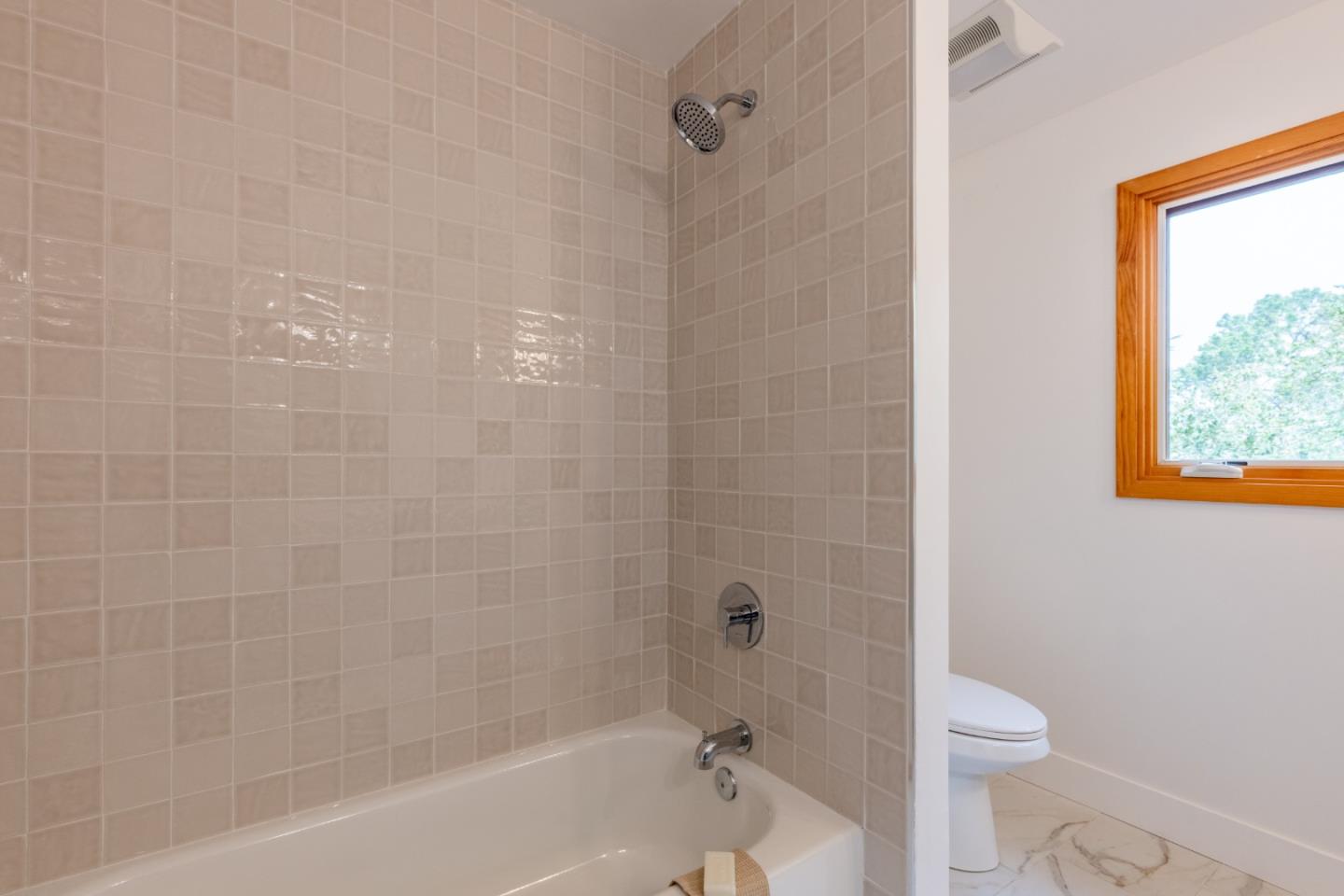 Detail Gallery Image 19 of 31 For 1121 Circle Rd, Pebble Beach,  CA 93953 - 3 Beds | 2/1 Baths