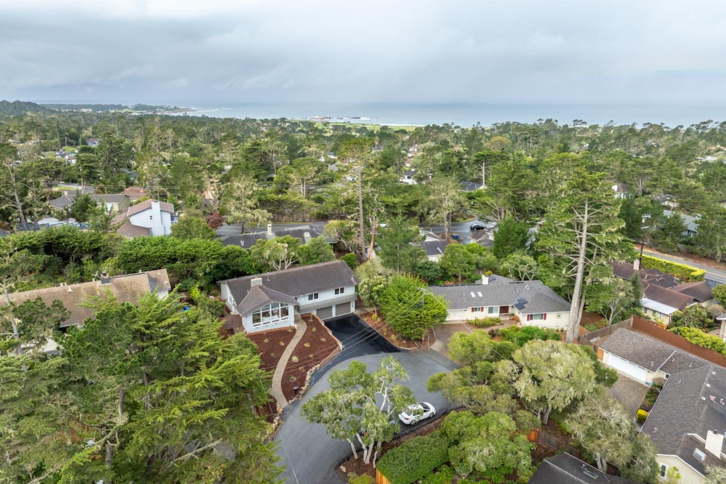 Detail Gallery Image 28 of 31 For 1121 Circle Rd, Pebble Beach,  CA 93953 - 3 Beds | 2/1 Baths