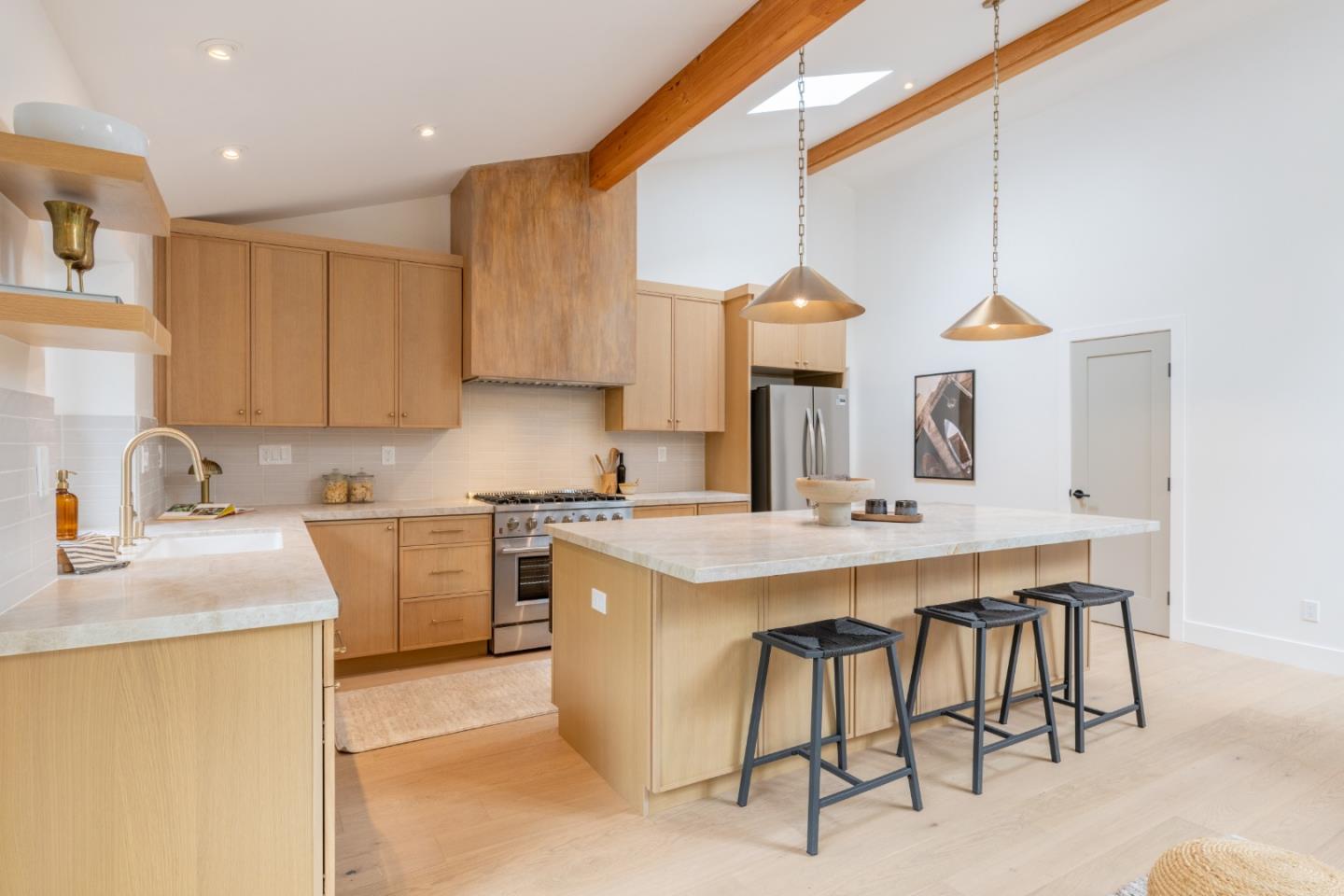 Detail Gallery Image 8 of 31 For 1121 Circle Rd, Pebble Beach,  CA 93953 - 3 Beds | 2/1 Baths