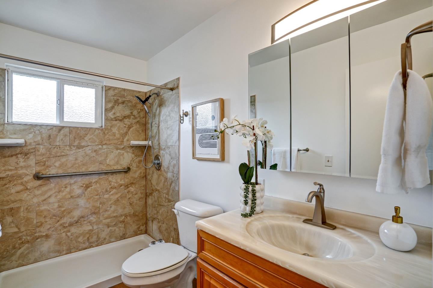 Detail Gallery Image 13 of 16 For 1242 Bacchus Ave, San Jose,  CA 95122 - 4 Beds | 2/1 Baths