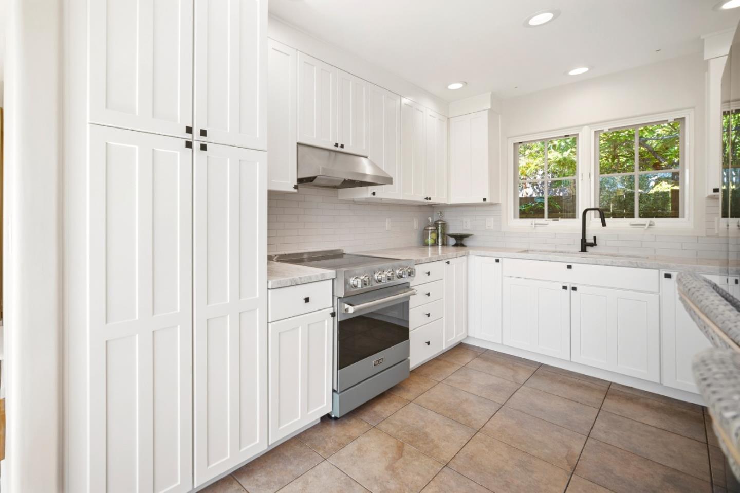 Detail Gallery Image 8 of 36 For 0 Crespi 2 Nw Flanders, Carmel,  CA 93921 - 3 Beds | 3 Baths