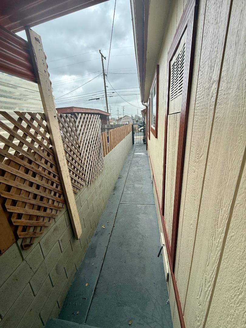 Detail Gallery Image 21 of 28 For 2200 Sutter Ave, San Pablo,  CA 94806 - 5 Beds | 3 Baths