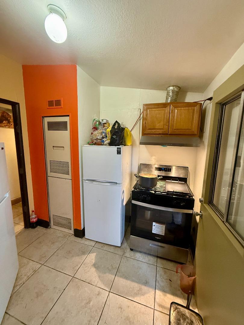 Detail Gallery Image 22 of 28 For 2200 Sutter Ave, San Pablo,  CA 94806 - 5 Beds | 3 Baths