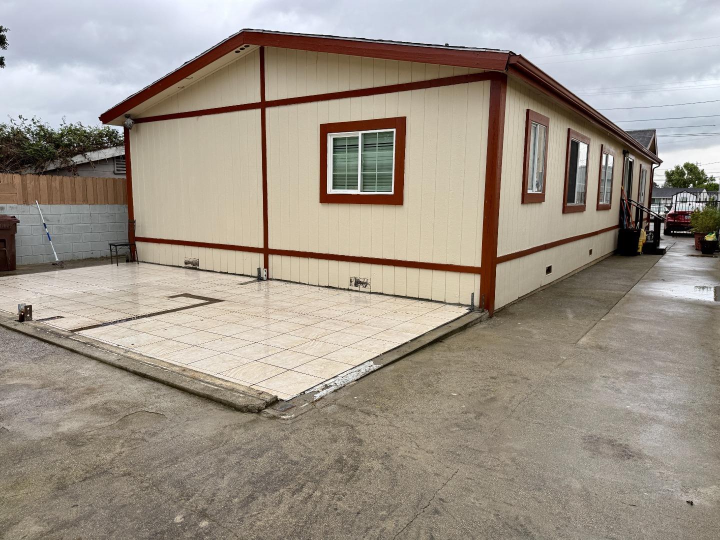 Detail Gallery Image 6 of 28 For 2200 Sutter Ave, San Pablo,  CA 94806 - 5 Beds | 3 Baths