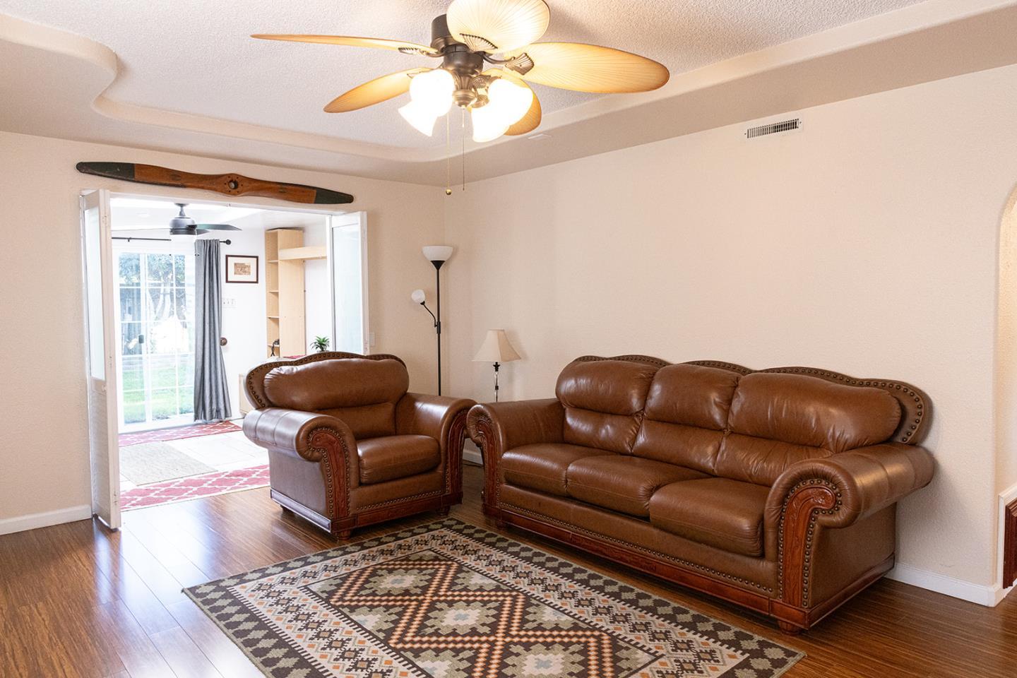 Detail Gallery Image 4 of 36 For 632 Serenade Ct, San Jose,  CA 95111 - 6 Beds | 3 Baths