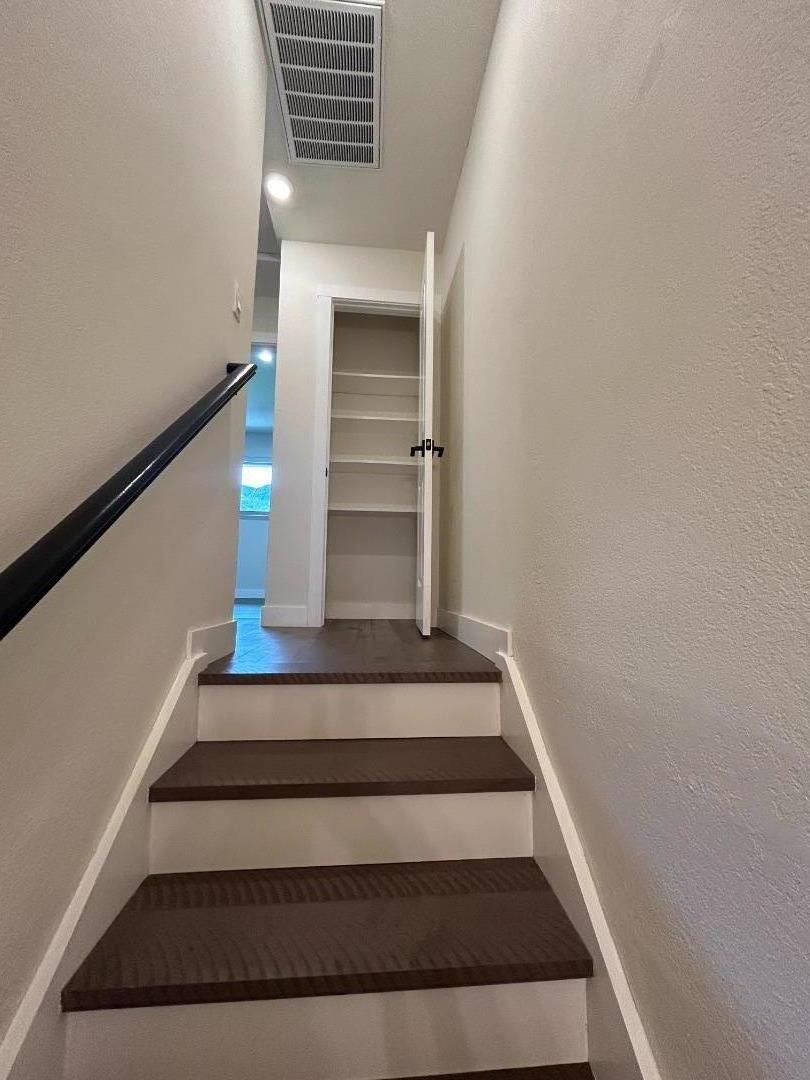 Detail Gallery Image 18 of 38 For 1231 Oddstad Blvd, Pacifica,  CA 94044 - 2 Beds | 1/1 Baths