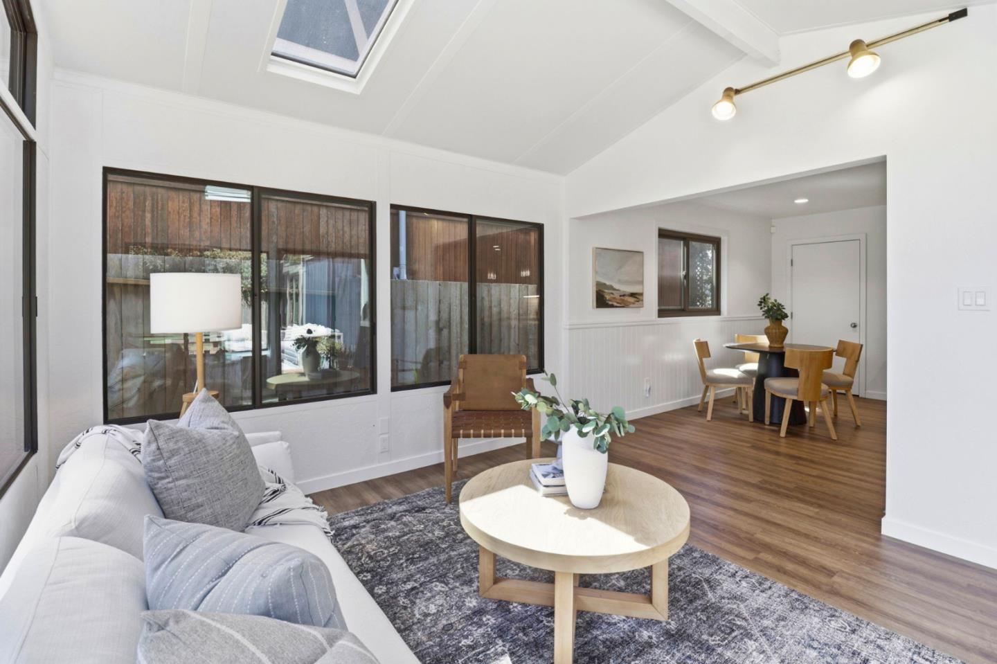 Detail Gallery Image 18 of 51 For 1121 Date St, Montara,  CA 94037 - 3 Beds | 2/1 Baths