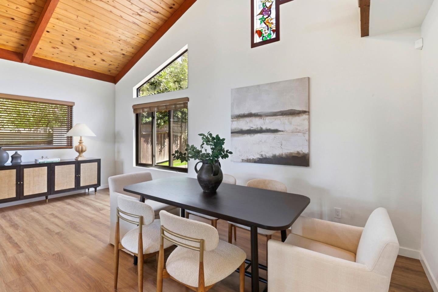 Detail Gallery Image 6 of 51 For 1121 Date St, Montara,  CA 94037 - 3 Beds | 2/1 Baths