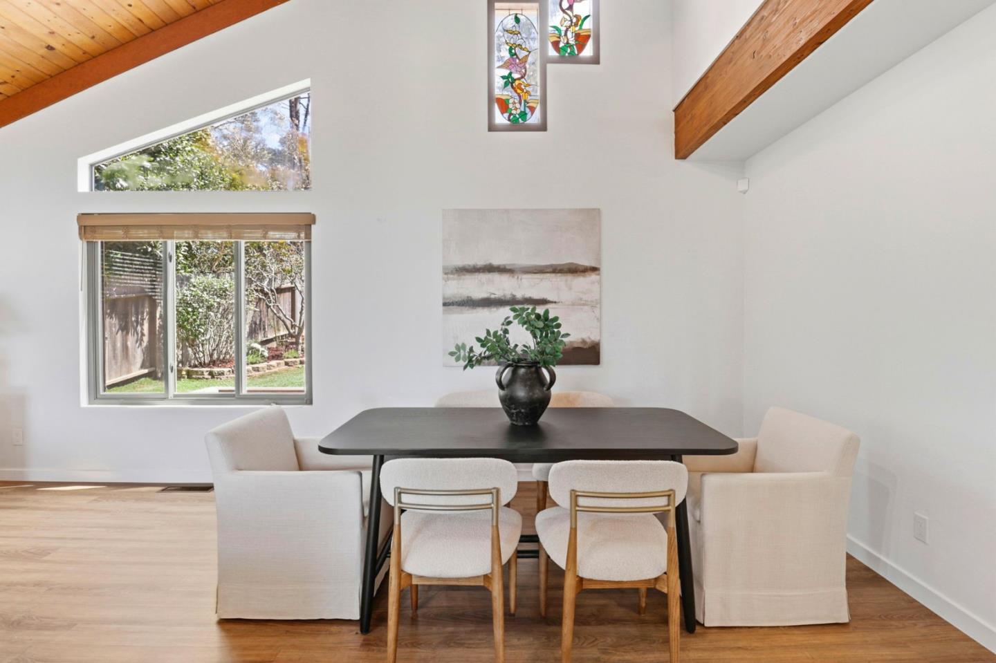 Detail Gallery Image 7 of 51 For 1121 Date St, Montara,  CA 94037 - 3 Beds | 2/1 Baths