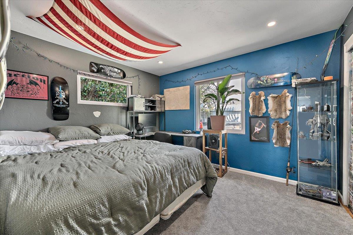 Detail Gallery Image 13 of 24 For Gladys Ave, Santa Cruz,  CA 95062 - 2 Beds | 1 Baths