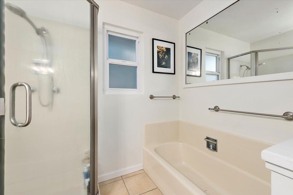 Detail Gallery Image 15 of 24 For Gladys Ave, Santa Cruz,  CA 95062 - 2 Beds | 1 Baths