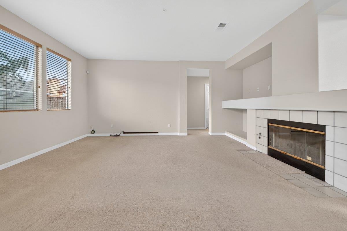 Detail Gallery Image 19 of 49 For Riesling Way, Salinas,  CA 93906 - 3 Beds | 3 Baths