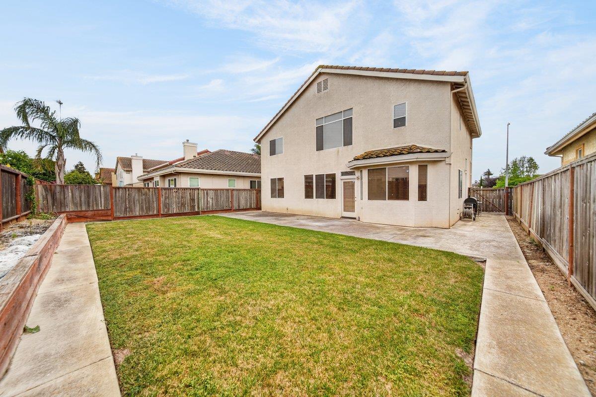 Detail Gallery Image 23 of 49 For Riesling Way, Salinas,  CA 93906 - 3 Beds | 3 Baths