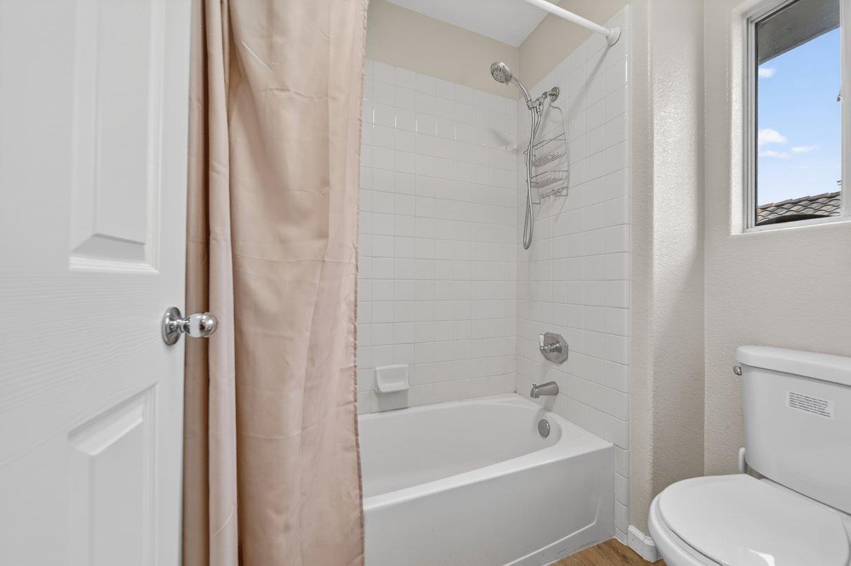 Detail Gallery Image 39 of 49 For Riesling Way, Salinas,  CA 93906 - 3 Beds | 3 Baths