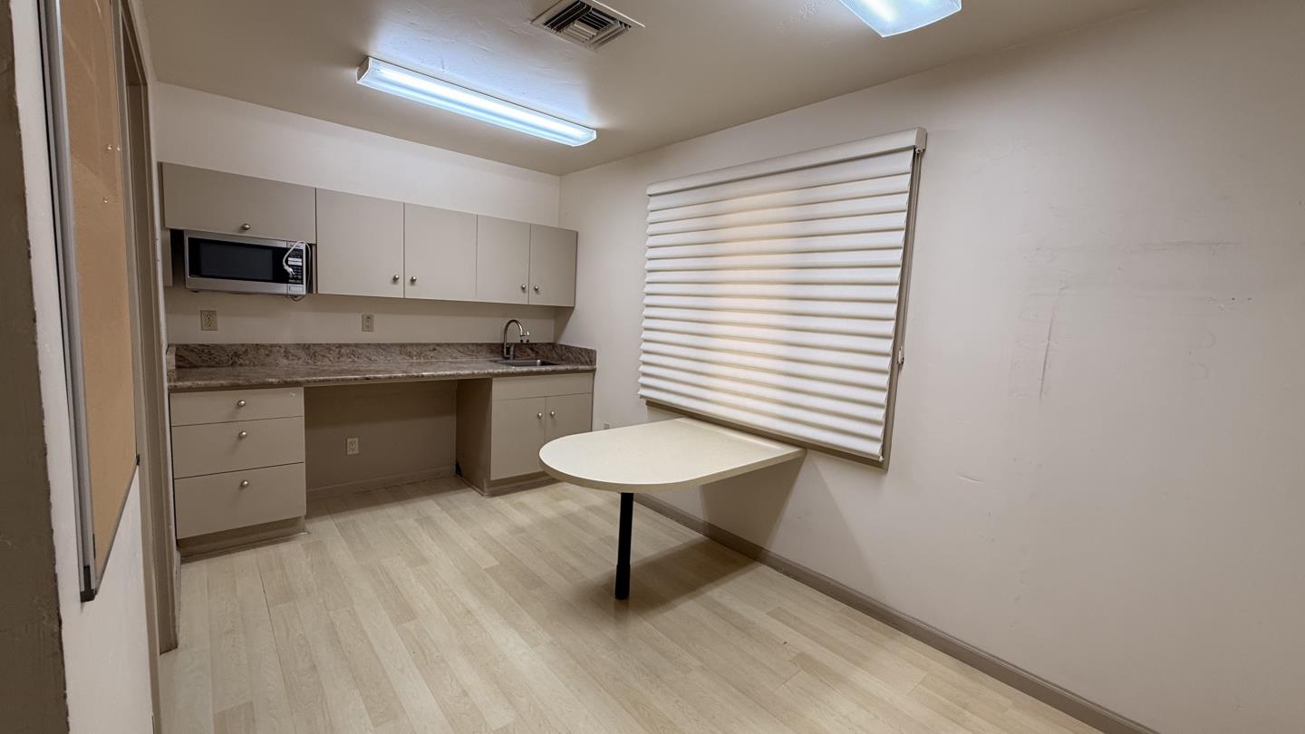 Detail Gallery Image 10 of 20 For 3311 Mission Dr, Santa Cruz,  CA 95065 - – Beds | – Baths