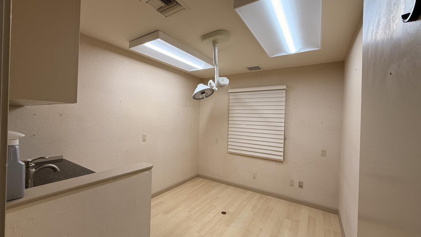 Detail Gallery Image 14 of 20 For 3311 Mission Dr, Santa Cruz,  CA 95065 - – Beds | – Baths