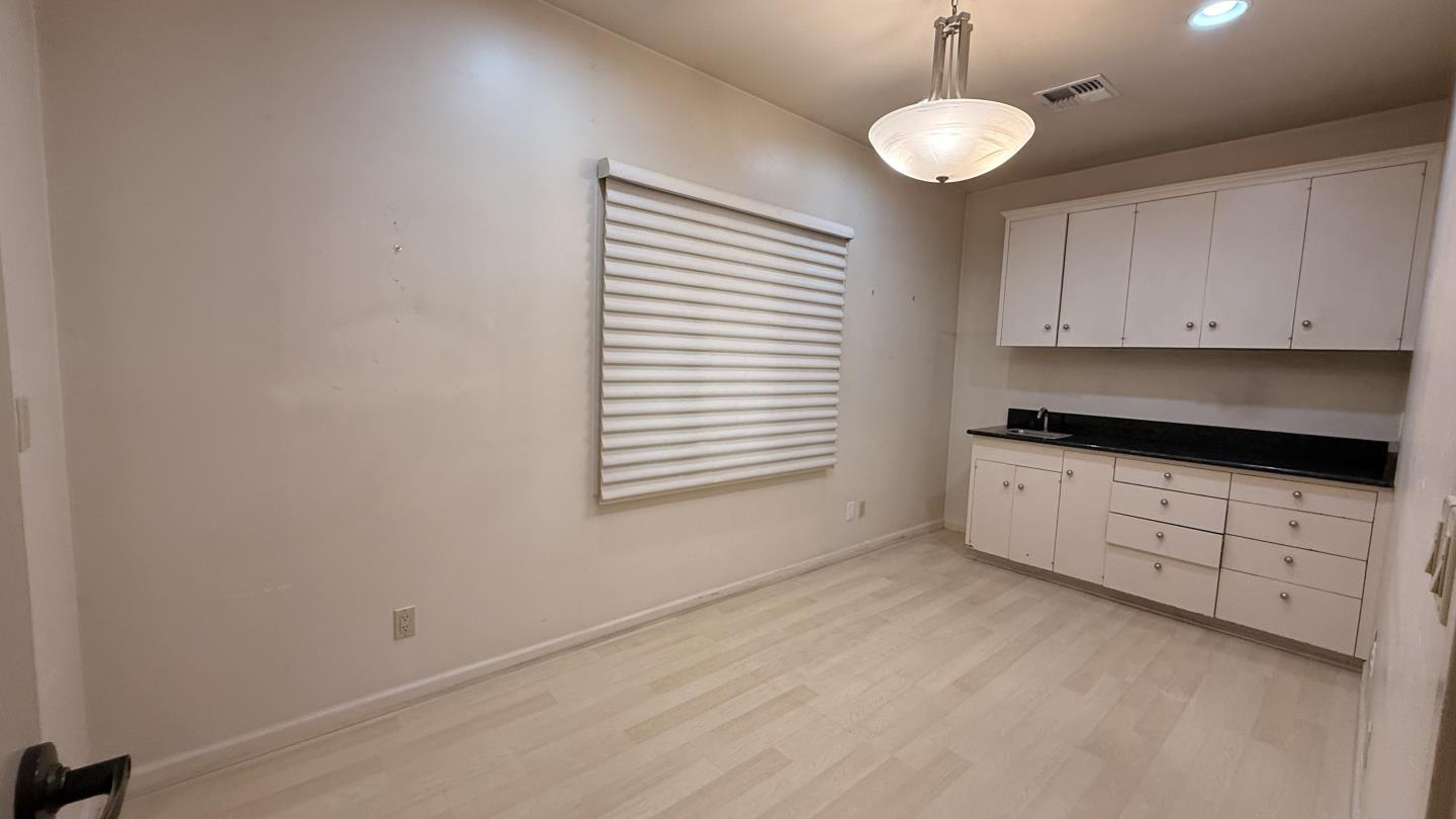 Detail Gallery Image 15 of 20 For 3311 Mission Dr, Santa Cruz,  CA 95065 - – Beds | – Baths