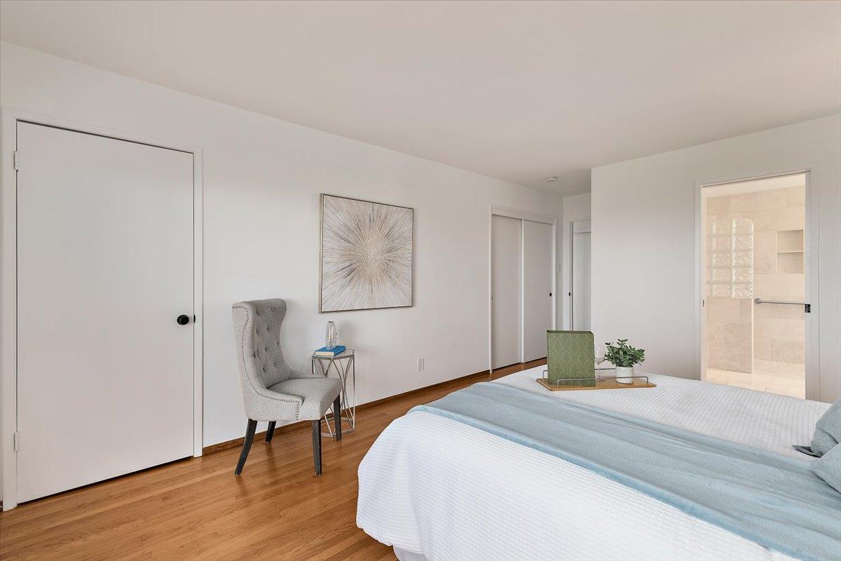 Detail Gallery Image 20 of 43 For 205 Hillcrest Rd, San Carlos,  CA 94070 - 5 Beds | 3 Baths