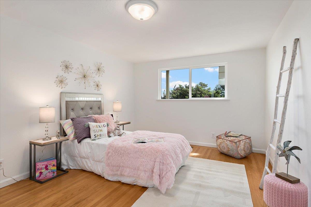 Detail Gallery Image 27 of 43 For 205 Hillcrest Rd, San Carlos,  CA 94070 - 5 Beds | 3 Baths