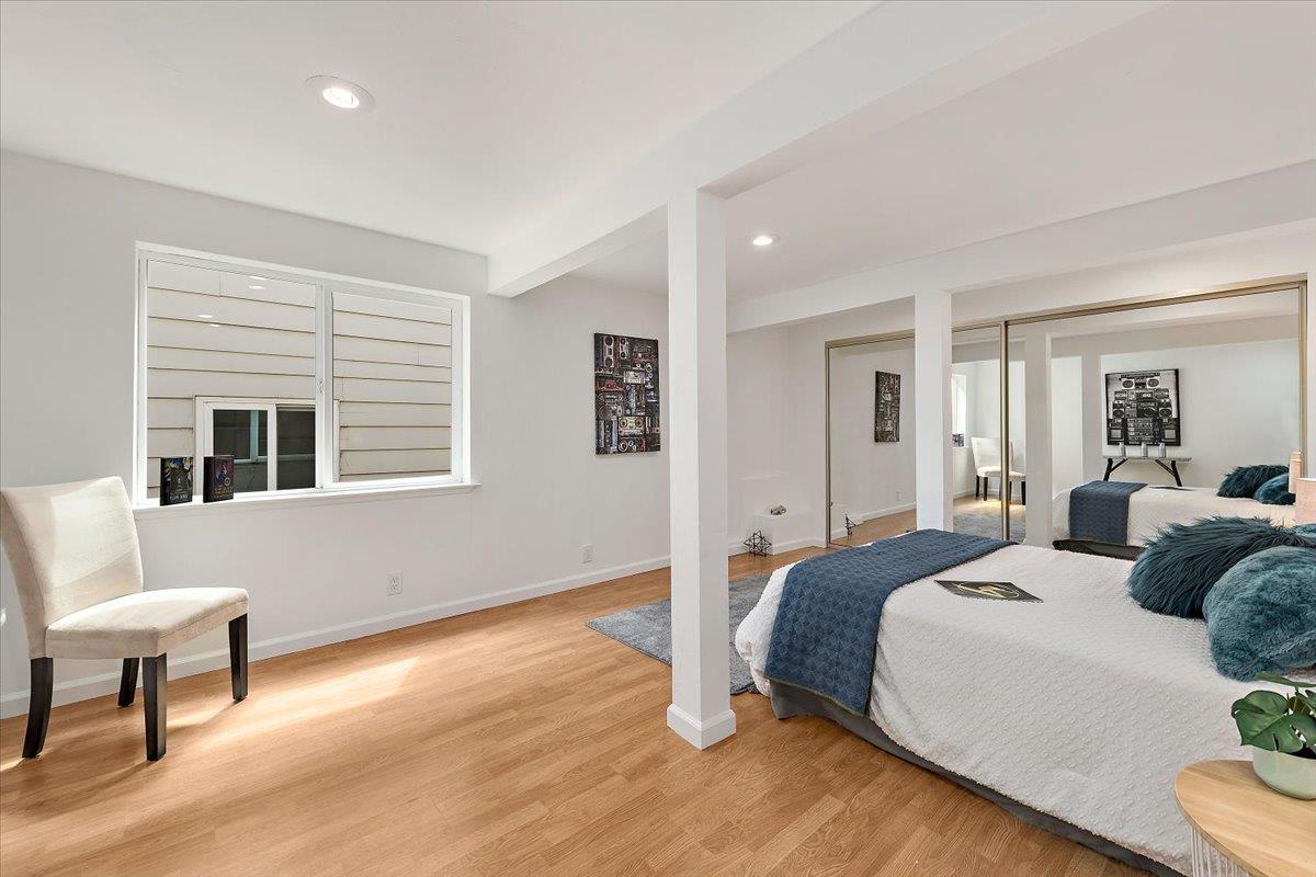 Detail Gallery Image 31 of 43 For 205 Hillcrest Rd, San Carlos,  CA 94070 - 5 Beds | 3 Baths