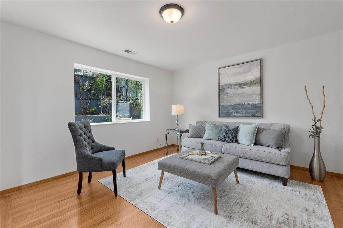 Detail Gallery Image 6 of 43 For 205 Hillcrest Rd, San Carlos,  CA 94070 - 5 Beds | 3 Baths