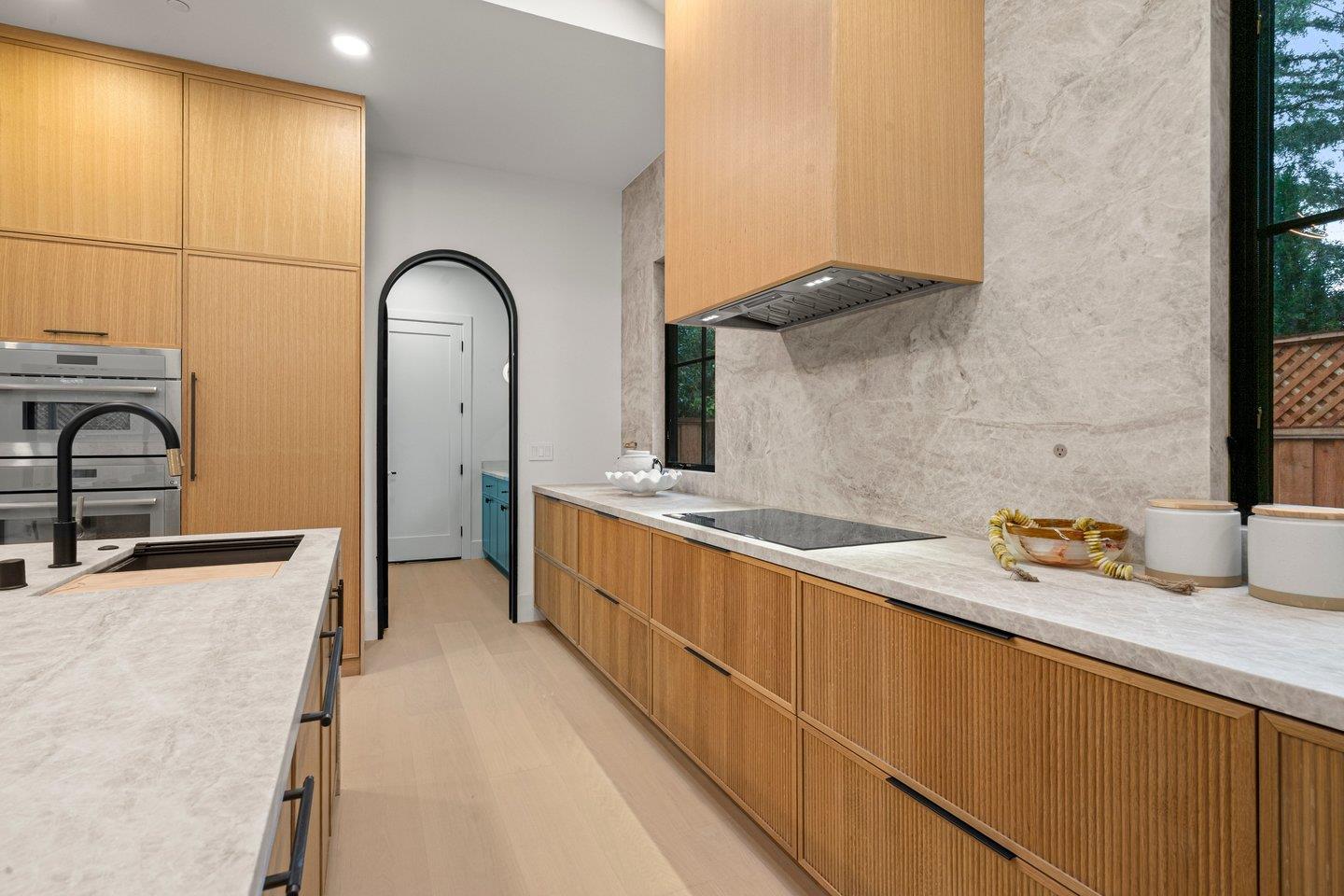 Detail Gallery Image 19 of 51 For 15 San Juan Ave, Menlo Park,  CA 94025 - 5 Beds | 5 Baths