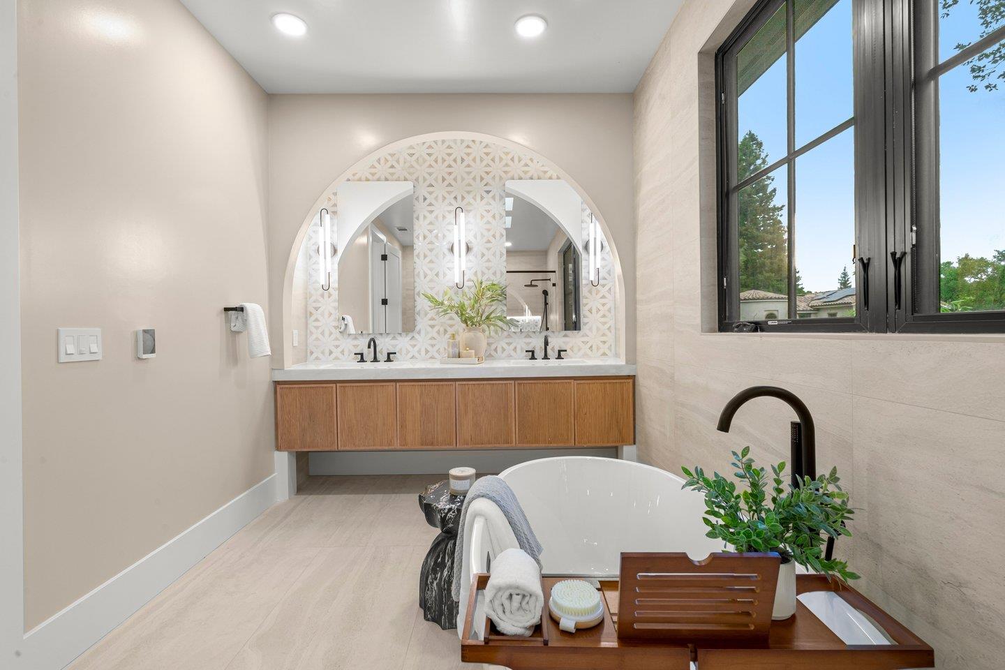 Detail Gallery Image 33 of 51 For 15 San Juan Ave, Menlo Park,  CA 94025 - 5 Beds | 5 Baths