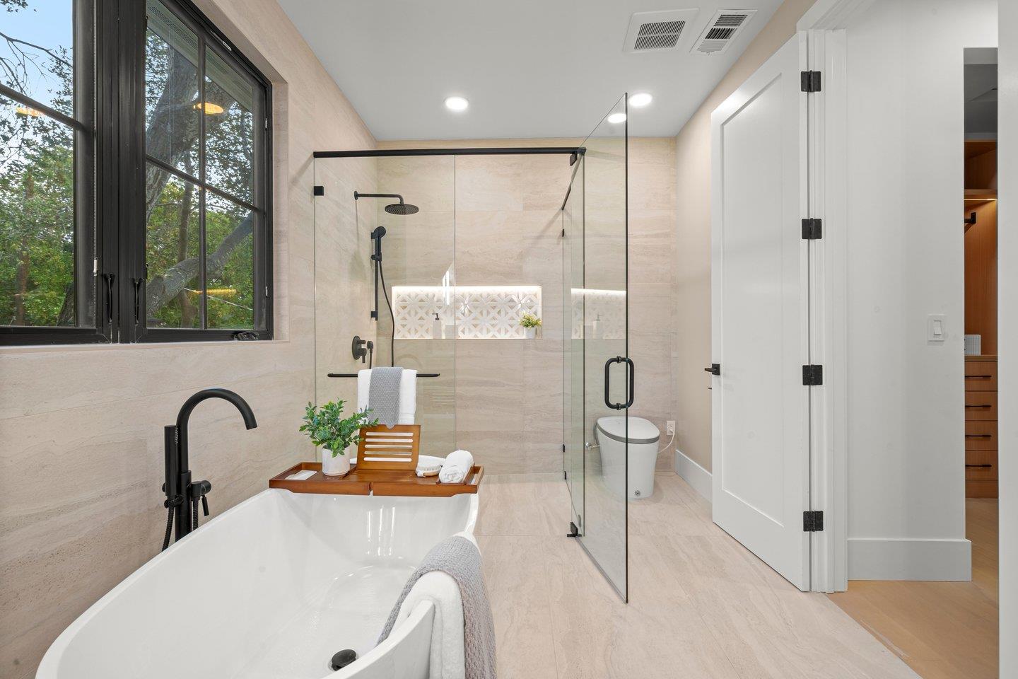 Detail Gallery Image 34 of 51 For 15 San Juan Ave, Menlo Park,  CA 94025 - 5 Beds | 5 Baths