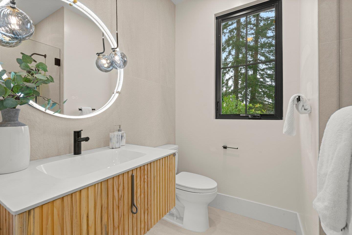 Detail Gallery Image 40 of 51 For 15 San Juan Ave, Menlo Park,  CA 94025 - 5 Beds | 5 Baths