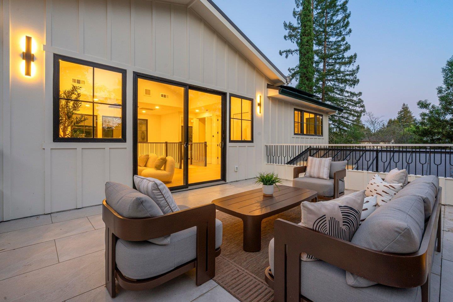 Detail Gallery Image 48 of 51 For 15 San Juan Ave, Menlo Park,  CA 94025 - 5 Beds | 5 Baths