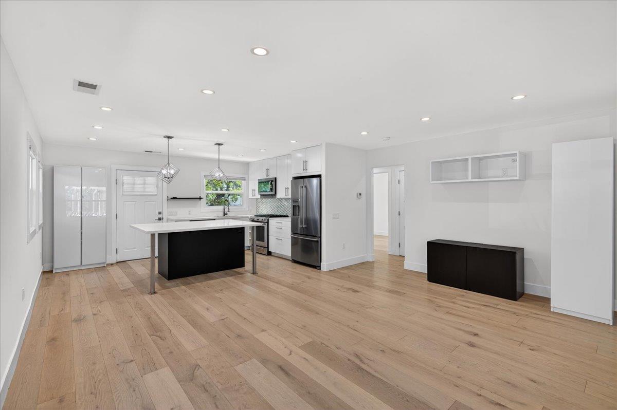 Detail Gallery Image 11 of 64 For 2080 Heatherdale Ave, San Jose,  CA 95128 - – Beds | – Baths