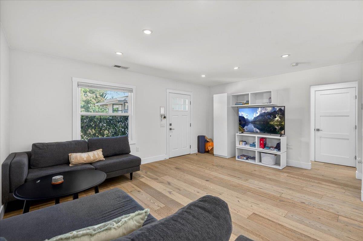 Detail Gallery Image 33 of 64 For 2080 Heatherdale Ave, San Jose,  CA 95128 - – Beds | – Baths