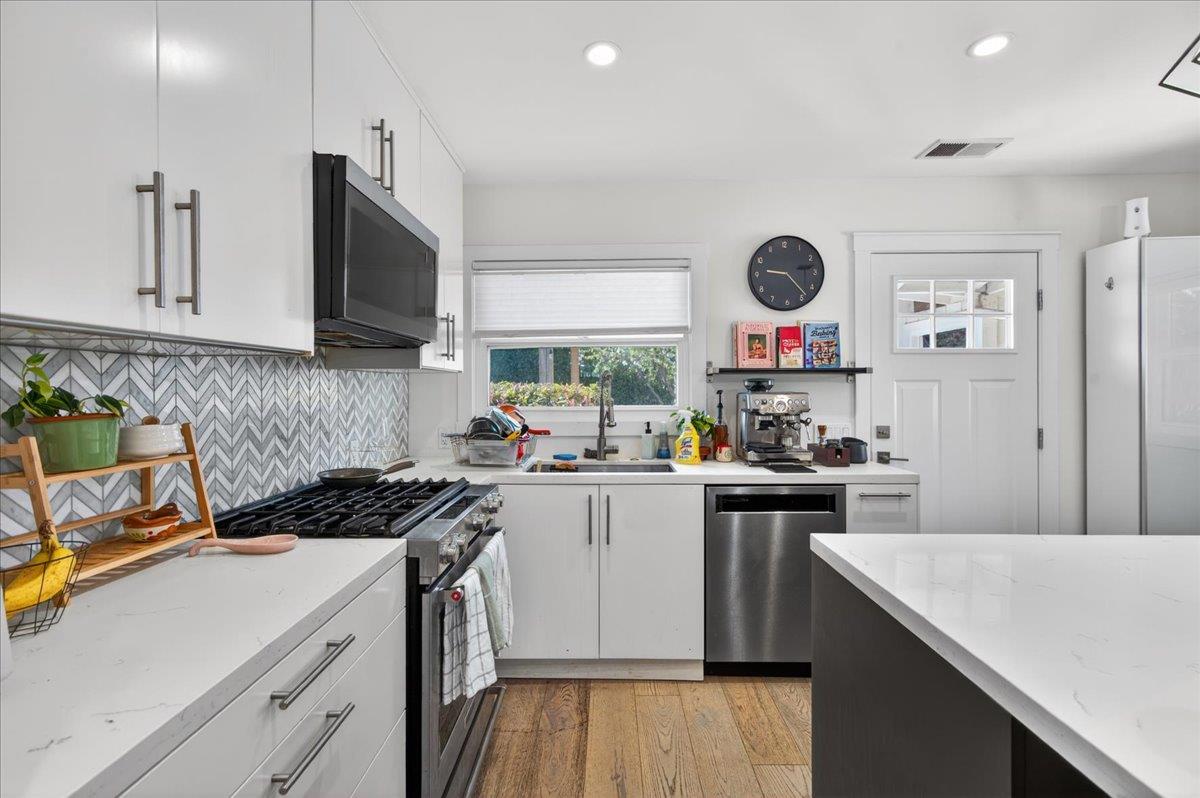 Detail Gallery Image 38 of 64 For 2080 Heatherdale Ave, San Jose,  CA 95128 - – Beds | – Baths