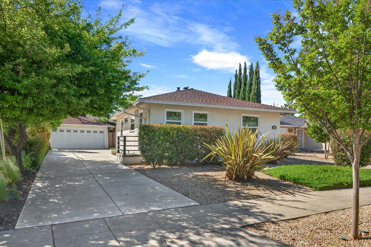 Detail Gallery Image 4 of 64 For 2080 Heatherdale Ave, San Jose,  CA 95128 - – Beds | – Baths