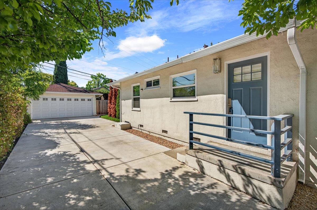 Detail Gallery Image 5 of 64 For 2080 Heatherdale Ave, San Jose,  CA 95128 - – Beds | – Baths