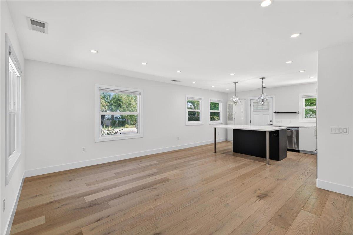 Detail Gallery Image 9 of 64 For 2080 Heatherdale Ave, San Jose,  CA 95128 - – Beds | – Baths