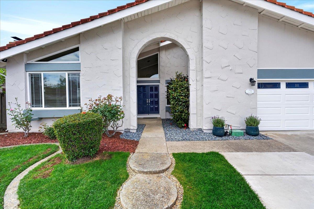 Detail Gallery Image 4 of 60 For 1795 Trudean Way, San Jose,  CA 95132 - 4 Beds | 2 Baths