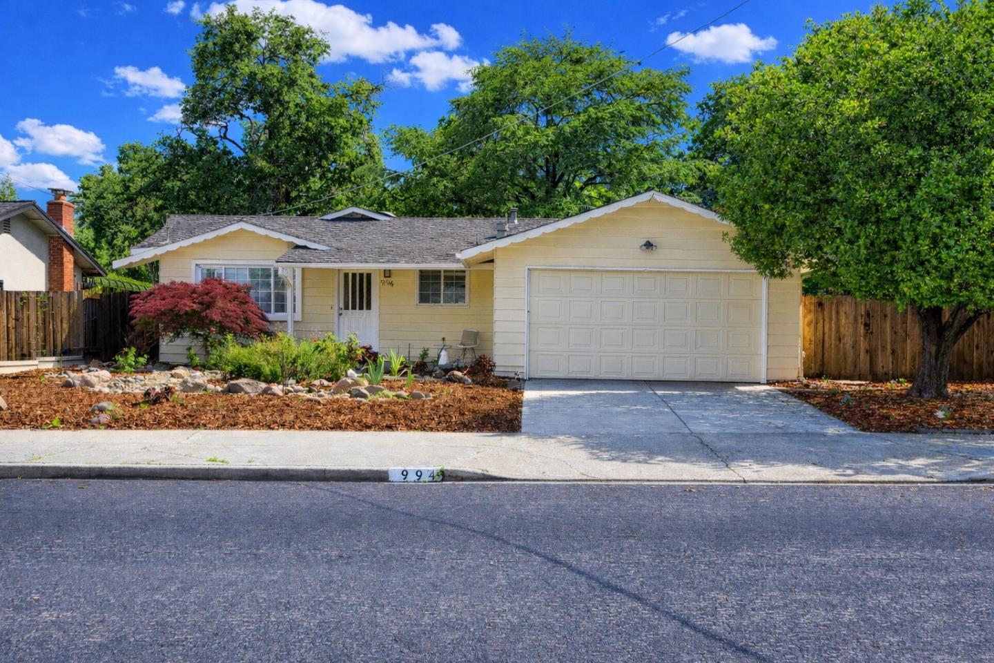 994 Getoun DR, Concord, CA 94518, Photo 2