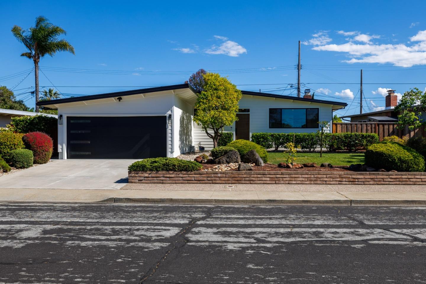 Front Image Thumbnail for ML82042759