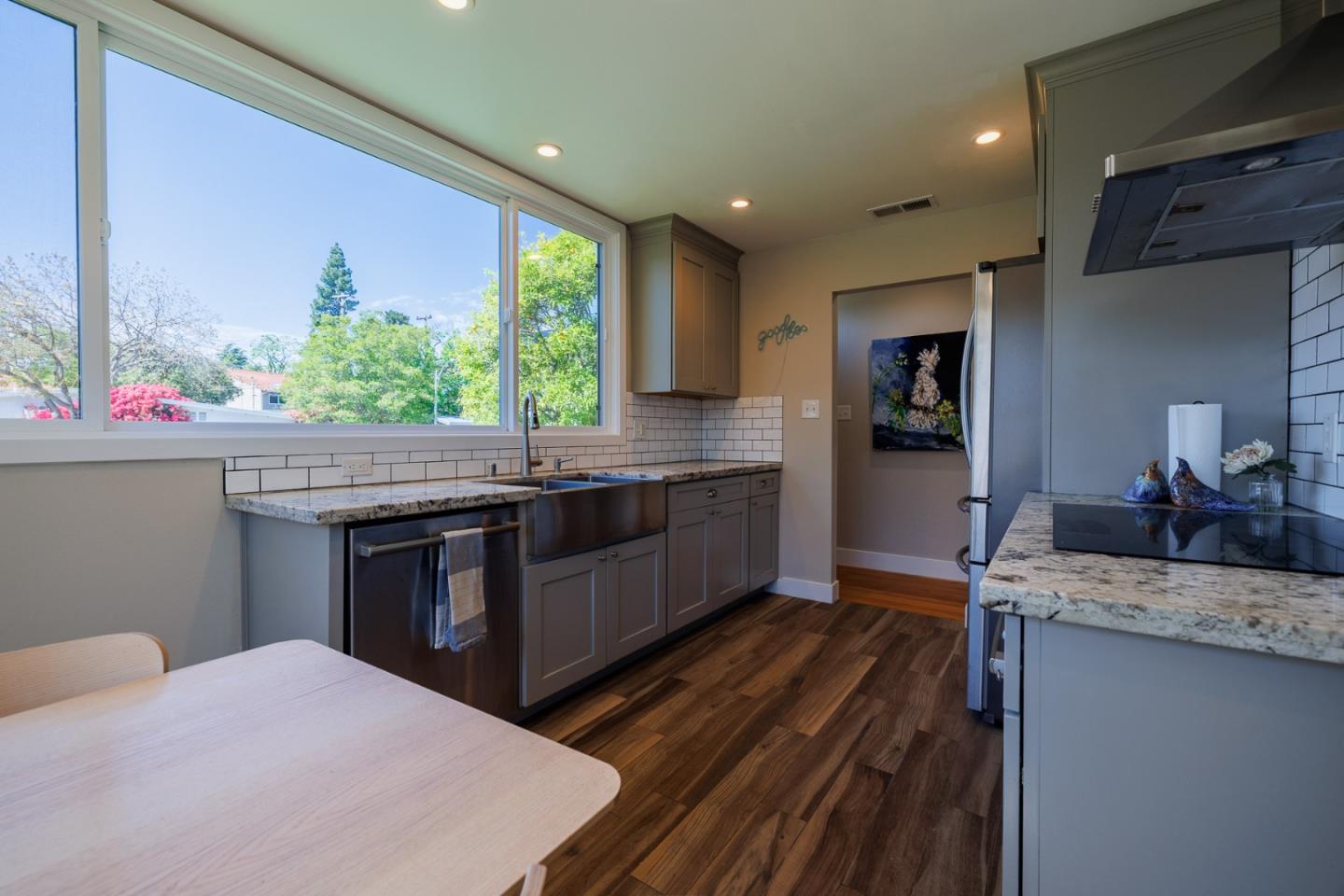 Detail Gallery Image 4 of 15 For 2006 Stanley Ave, Santa Clara,  CA 95050 - 3 Beds | 2 Baths