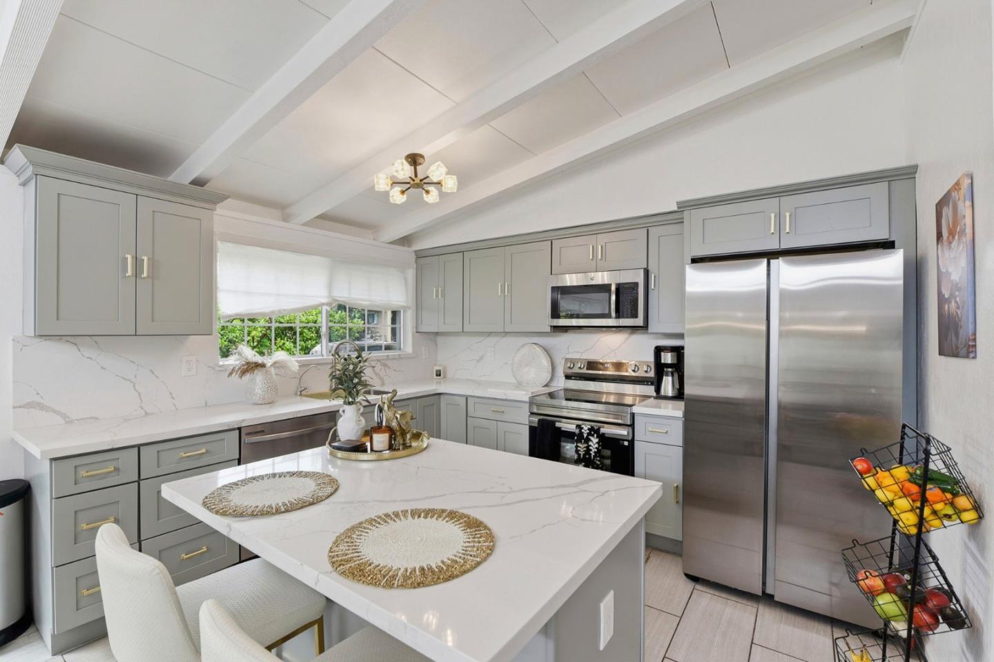 Detail Gallery Image 11 of 32 For 1230 Palamos Ave, Sunnyvale,  CA 94089 - 3 Beds | 2 Baths