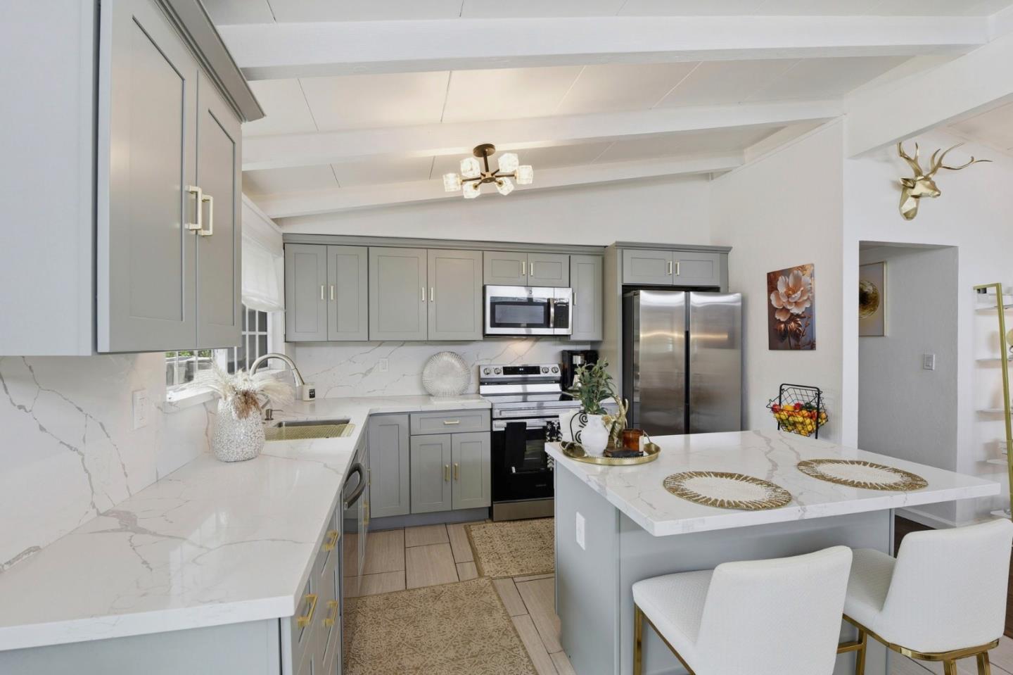 Detail Gallery Image 12 of 32 For 1230 Palamos Ave, Sunnyvale,  CA 94089 - 3 Beds | 2 Baths