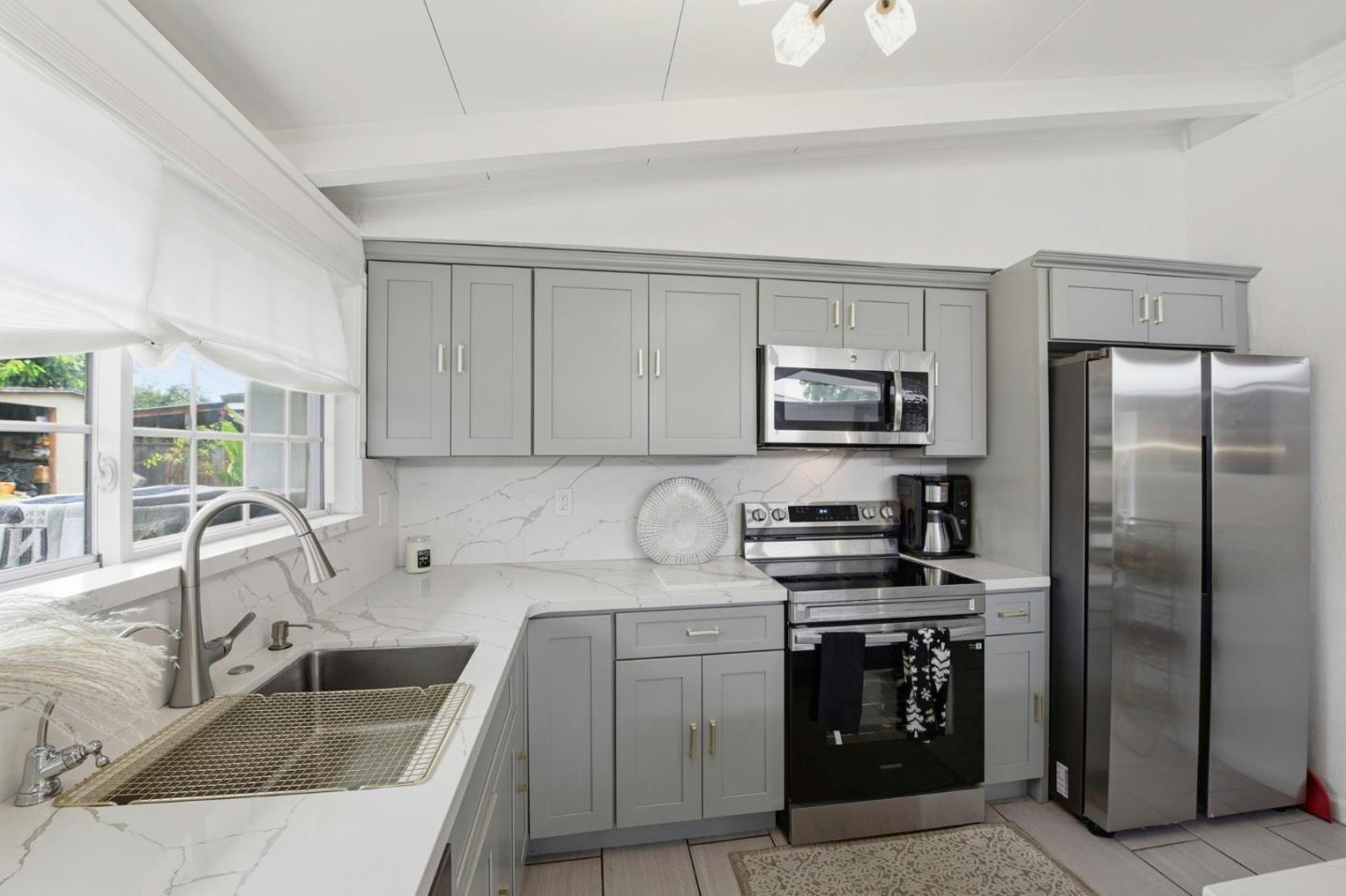 Detail Gallery Image 13 of 32 For 1230 Palamos Ave, Sunnyvale,  CA 94089 - 3 Beds | 2 Baths