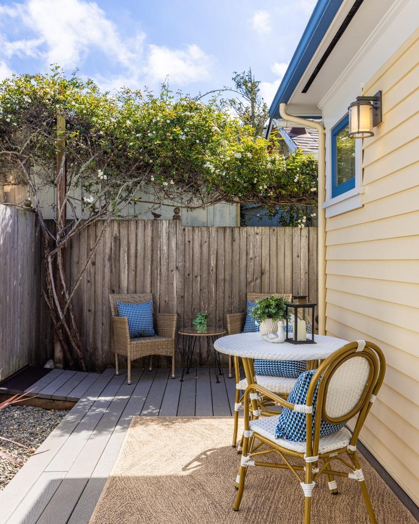 Detail Gallery Image 19 of 25 For 141 Caledonia Ave, Pacific Grove,  CA 93950 - 1 Beds | 1 Baths