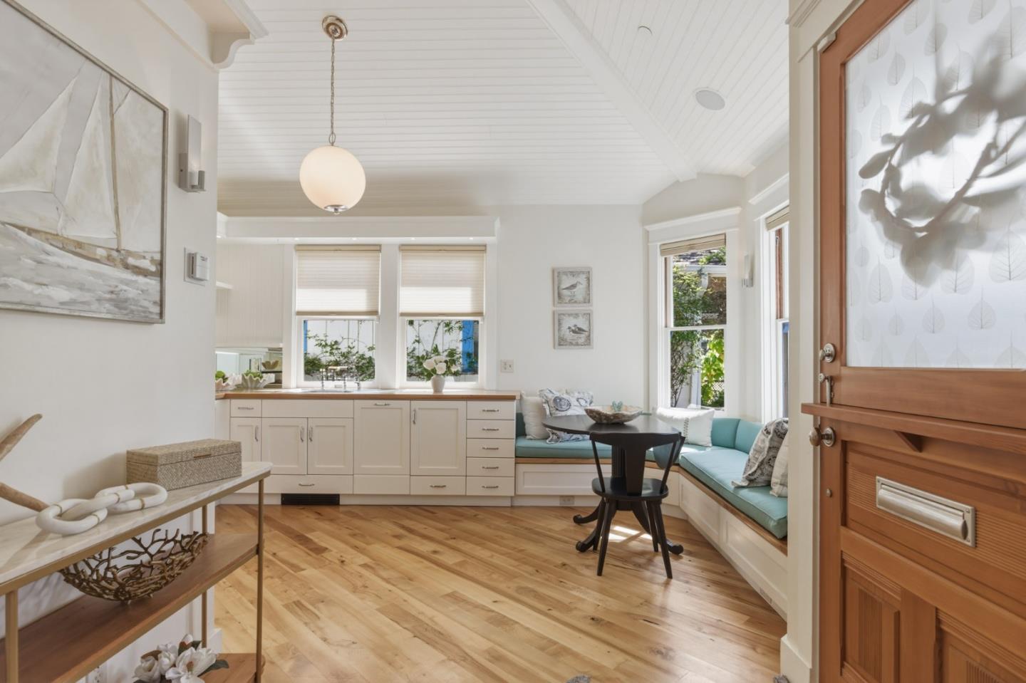 Detail Gallery Image 6 of 25 For 141 Caledonia Ave, Pacific Grove,  CA 93950 - 1 Beds | 1 Baths