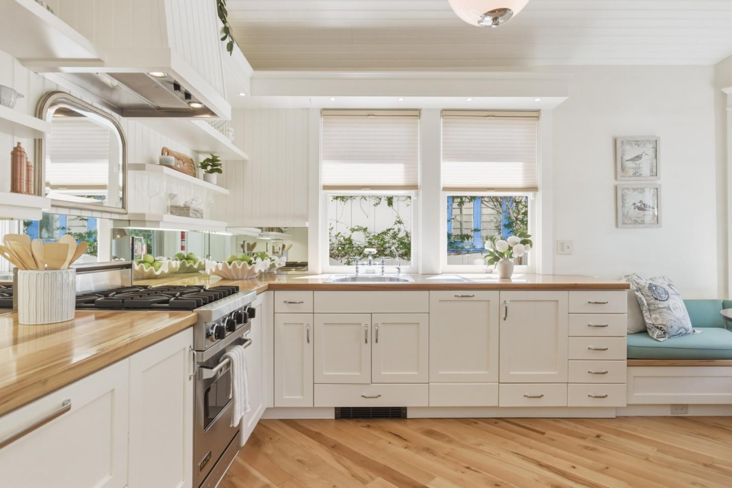 Detail Gallery Image 9 of 25 For 141 Caledonia Ave, Pacific Grove,  CA 93950 - 1 Beds | 1 Baths