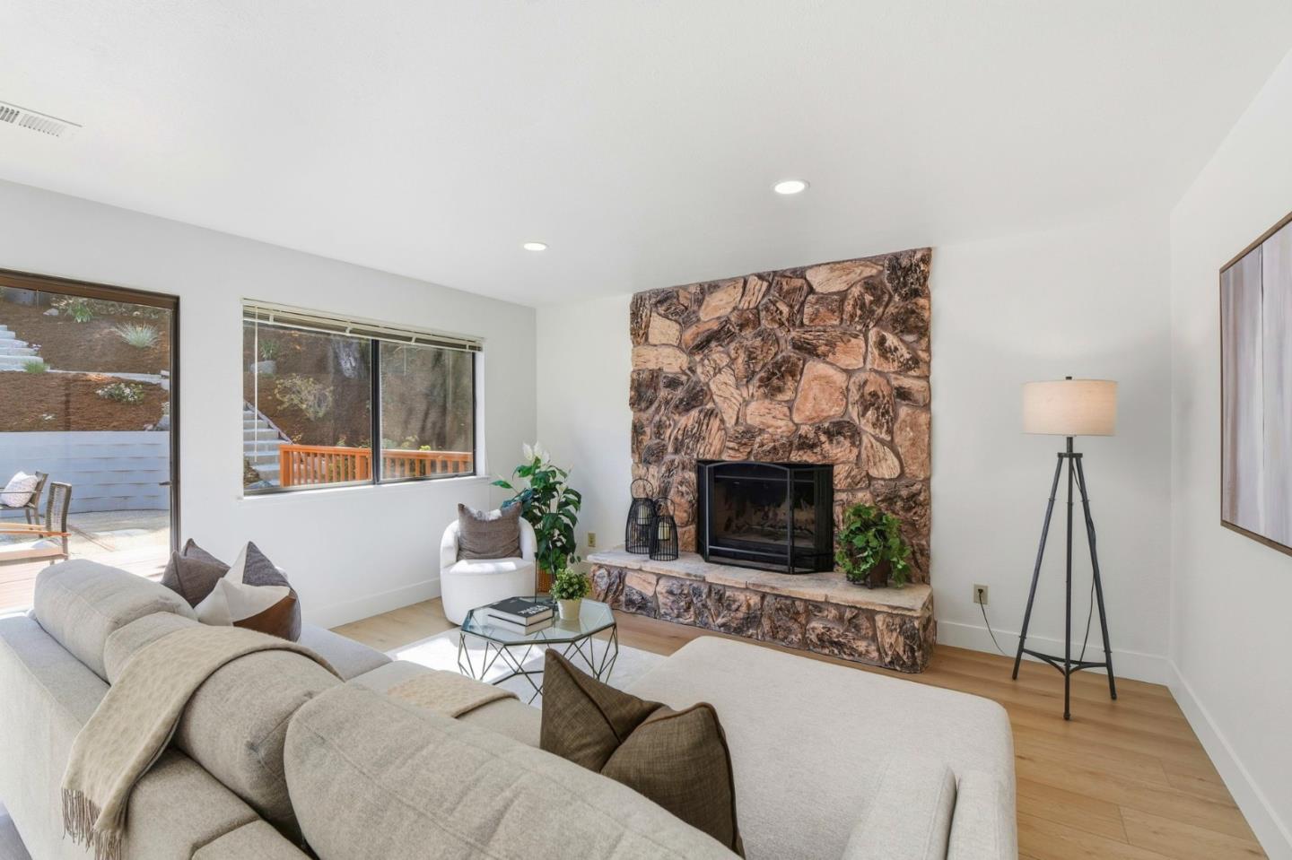 Detail Gallery Image 19 of 63 For 22670 San Juan Rd, Cupertino,  CA 95014 - 4 Beds | 2/1 Baths