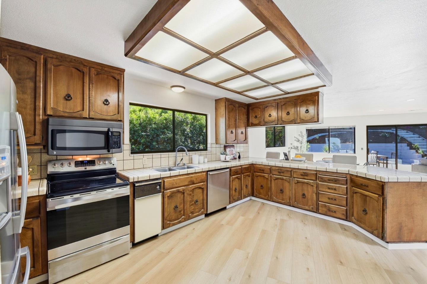 Detail Gallery Image 25 of 63 For 22670 San Juan Rd, Cupertino,  CA 95014 - 4 Beds | 2/1 Baths