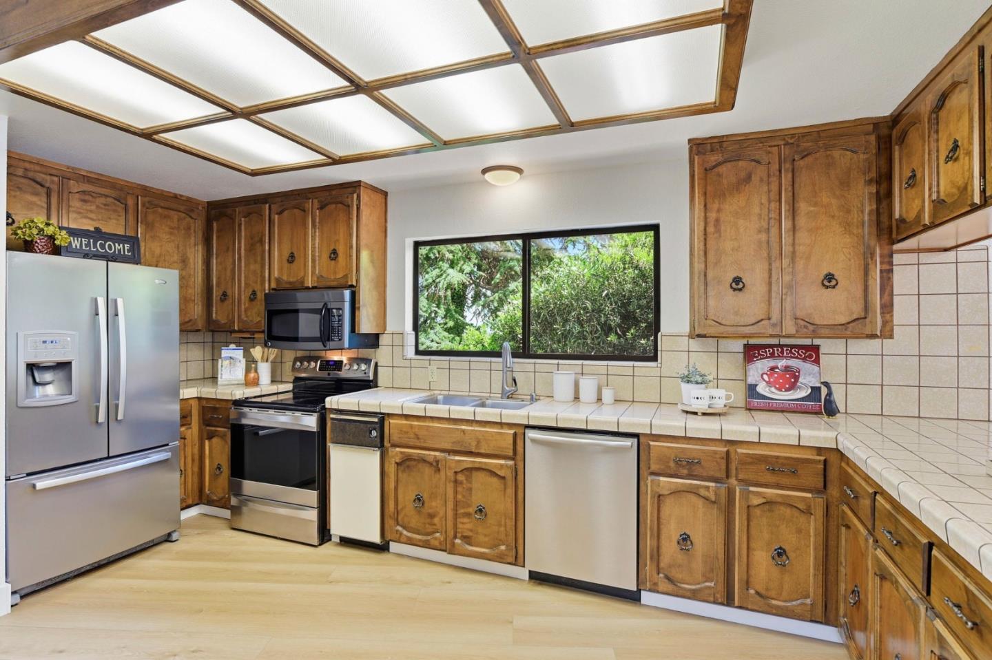 Detail Gallery Image 27 of 63 For 22670 San Juan Rd, Cupertino,  CA 95014 - 4 Beds | 2/1 Baths